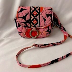 Vera Bradley shoot from the hip in Loves Me small purse